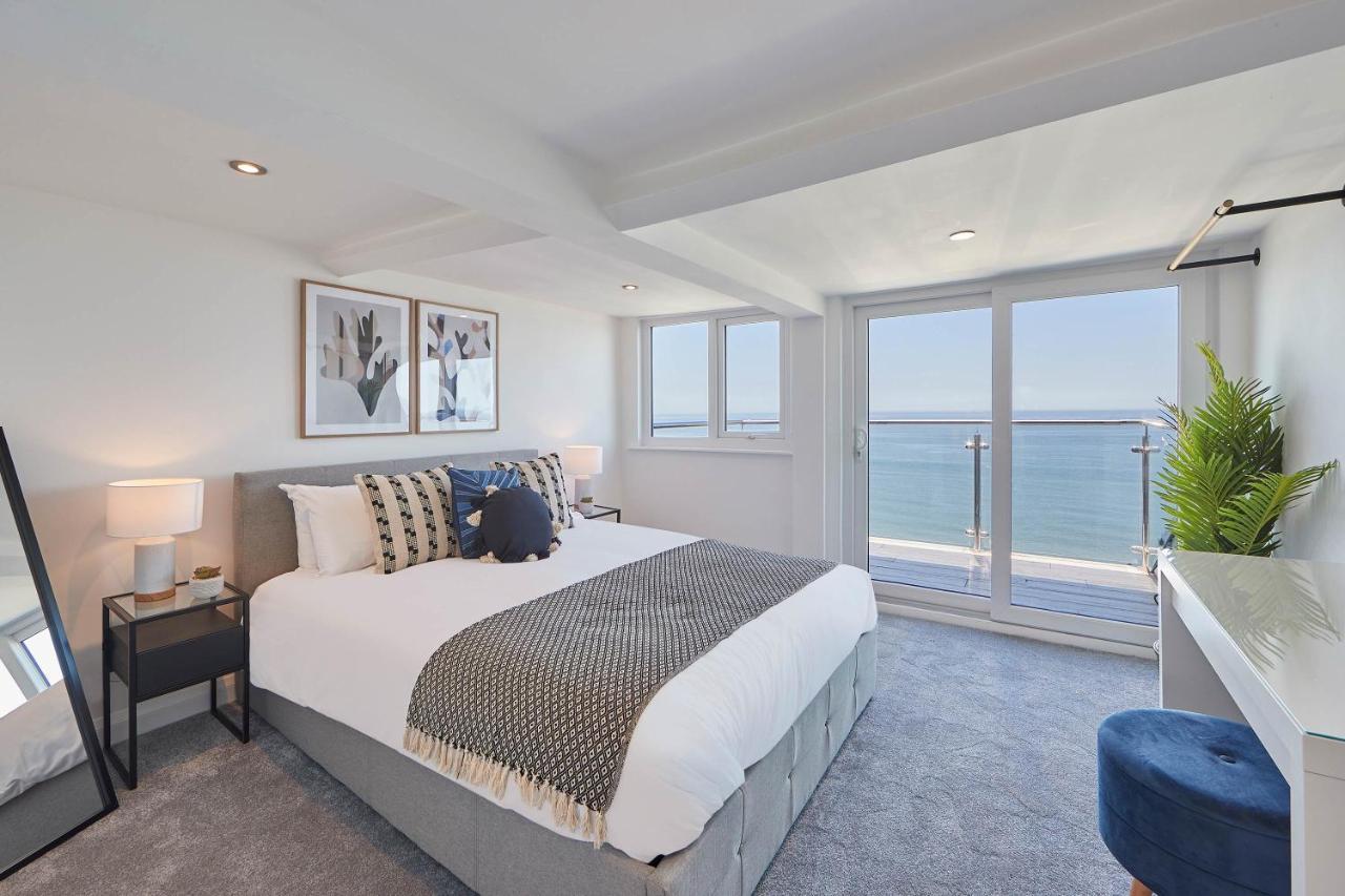 Host & - Penthouse Pier View Apartment