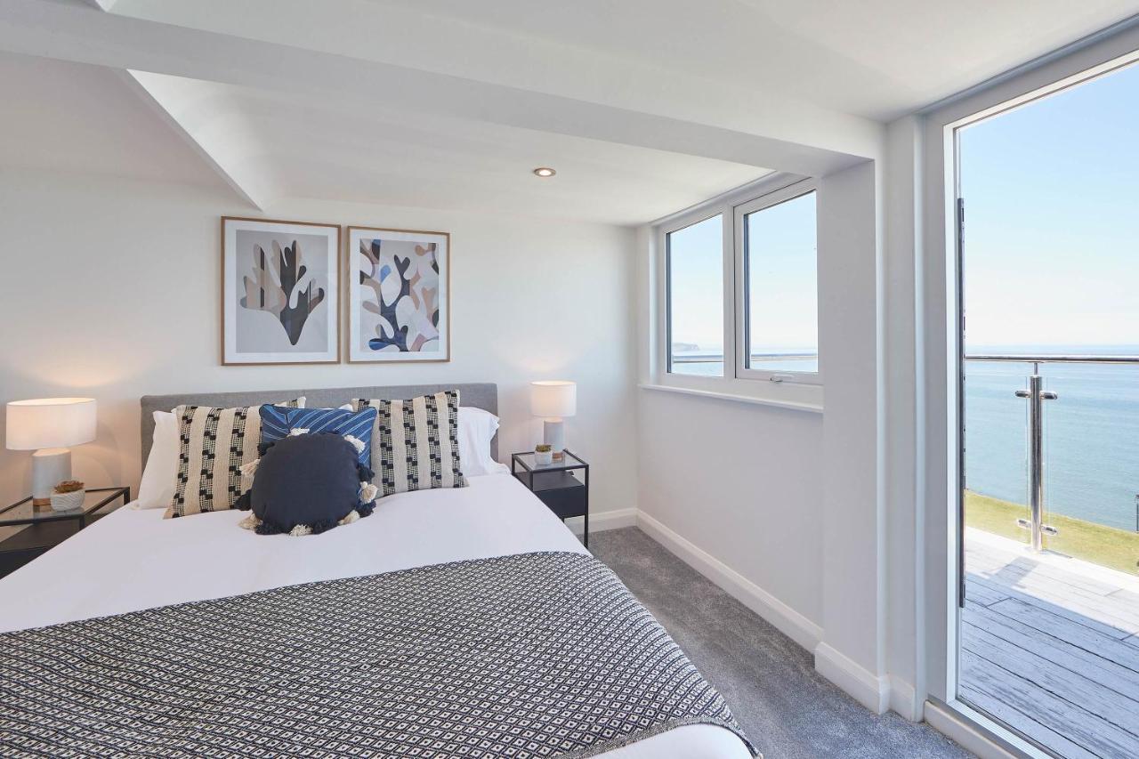 Host & - Penthouse Pier View